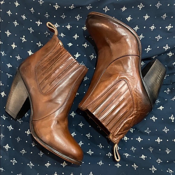 freebird Shoes - Freebird Chestnut Leather Ankle Booties